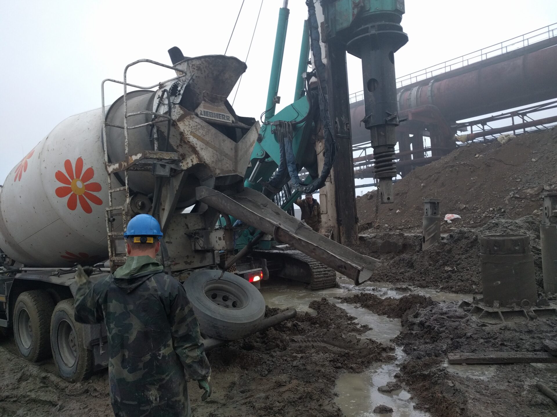 Изготовление микросвай, анкерное бурение